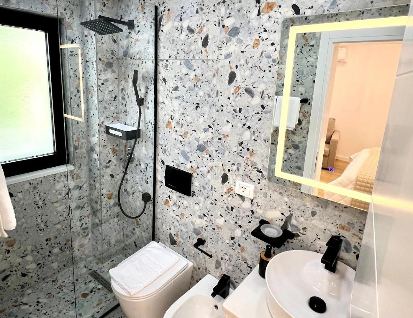 Aria'S Apartments Elbasan 0*,  Albania